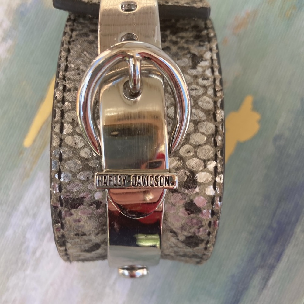 - Woman’s Harley Davidson 🐍 skin bracelet. Unique!